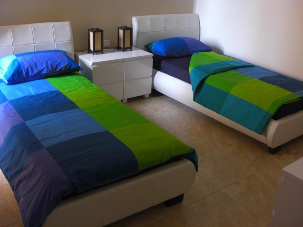 Fort Chambray Apartment Ghajnsielem Номер фото